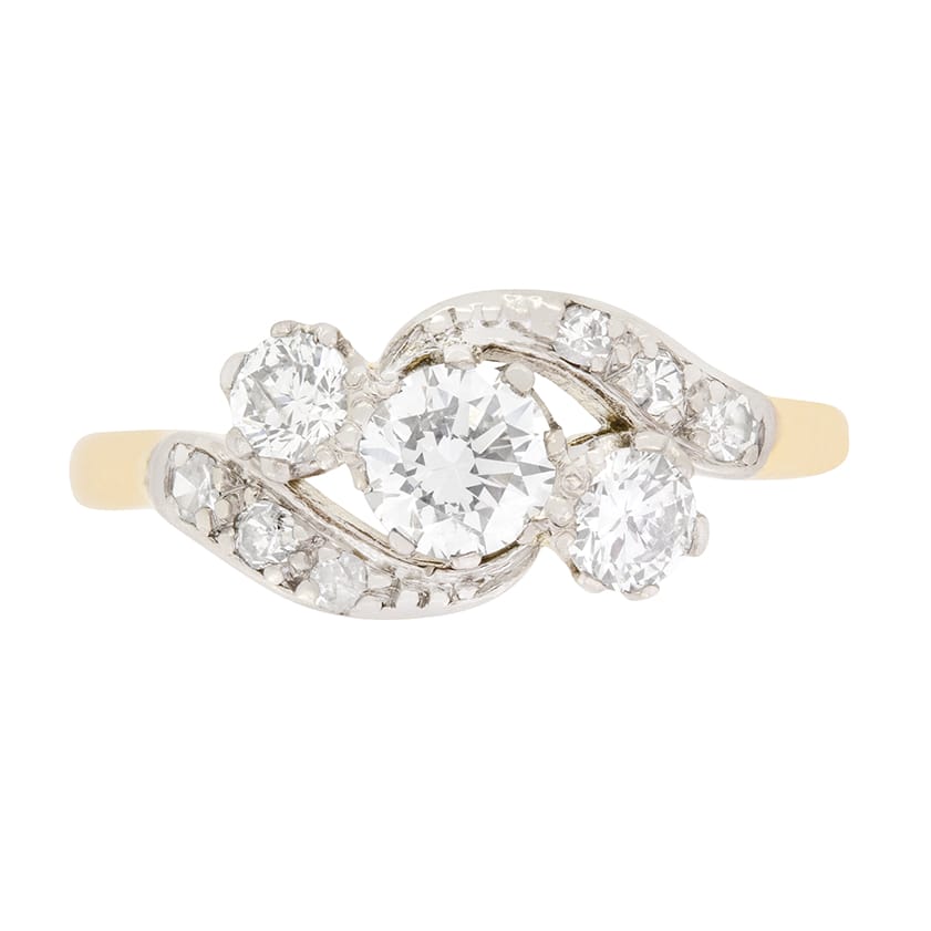 Late Deco 0.88ct Diamond Three Stone Twist Ring, c.1940s