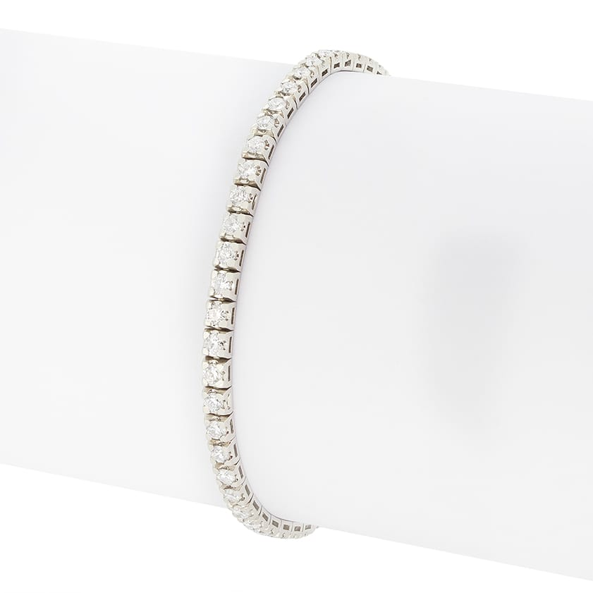 Contemporary 2.65ct Diamond Tennis Bracelet