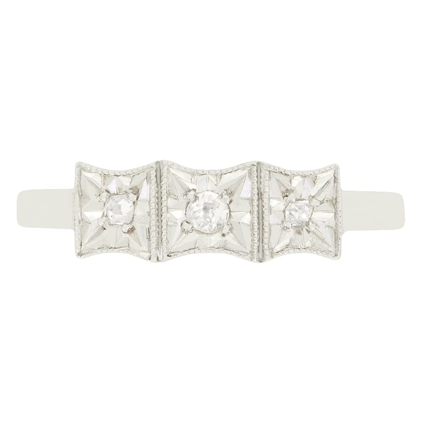 Late Deco 0.11ct Diamond Trilogy Ring, c.1940s